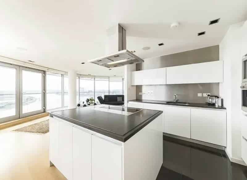 Luxury 3-Bedroom River Thames Apartment Canary Wharf