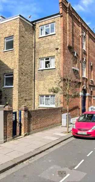 Flat For Rent in London, England