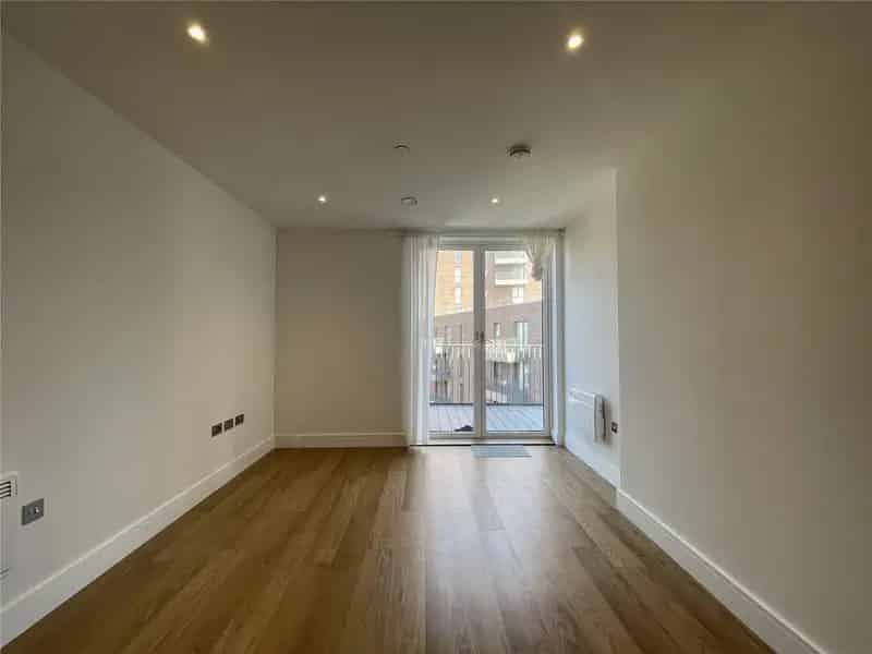 2 Bedroom Furnished Apartment Birmingham City Center