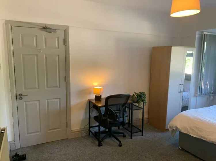 6 Bedroom Semi-Detached House for Sale in Edgbaston