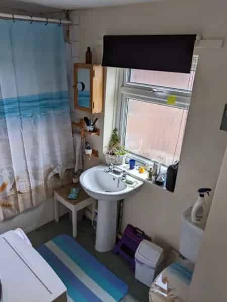 Semi Detached House Near Schools and City Centre