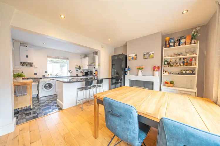 House For Sale in Leeds, England