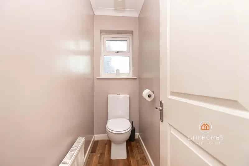 4 Bed Detached Bungalow For Sale