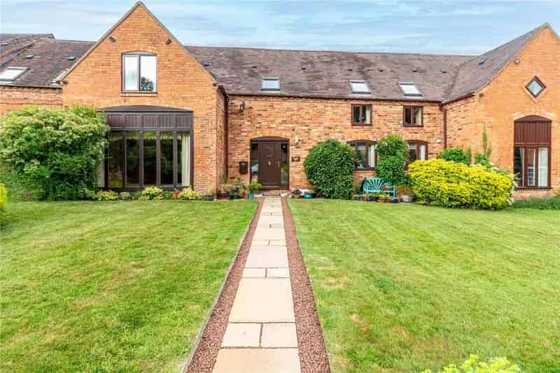 4 Bedroom Barn Conversion for Sale