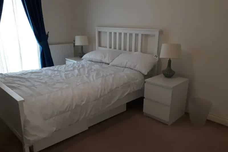 1-Bedroom Apartment near Colindale Station - Modern & Convenient