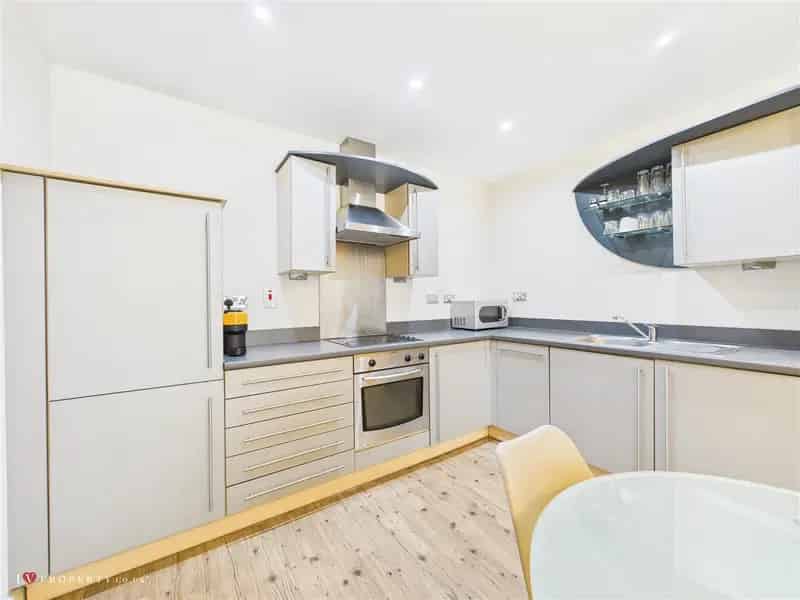 2 Bedroom Apartment Jewellery Quarter Birmingham