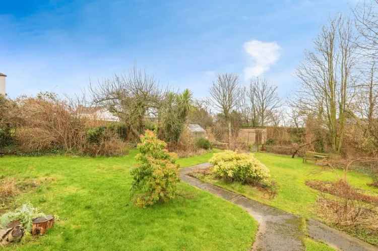 4 Bedroom Detached House For Sale Tingley West Yorkshire