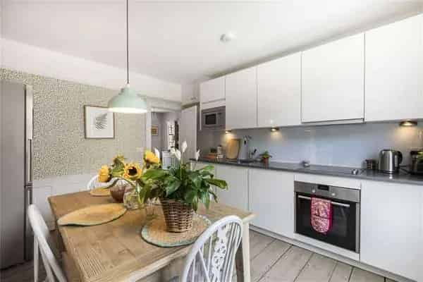 Grade II Listed 2 Bed Apartment Hatton Garden Conservation Area