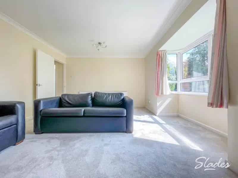 2 Bedroom Apartment Westbourne