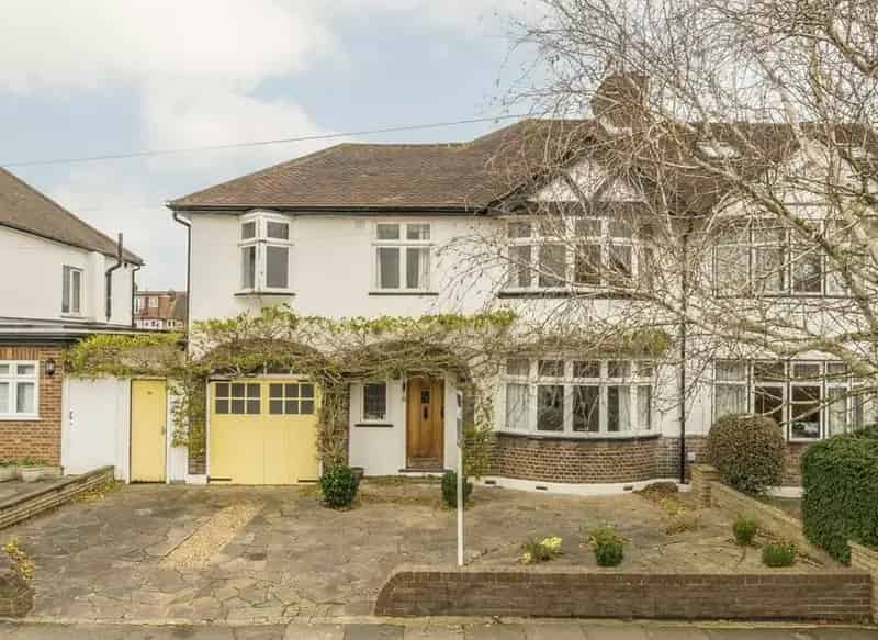 Four Bedroom Family Home with Large Garden and Extension Potential