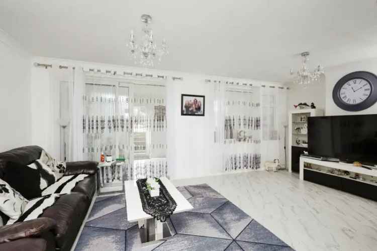 Spacious 3-Bedroom House in Hampden Park