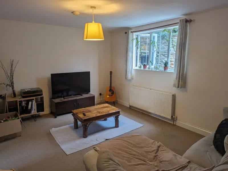 2 Bedroom Terraced House Bishopston