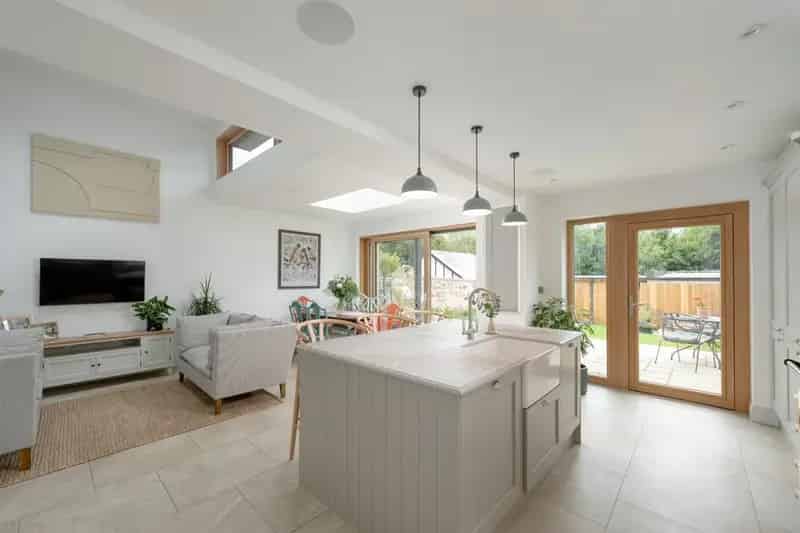 3 Bedroom Apartment for Sale in Edinburgh