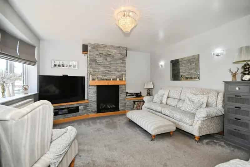 3 Bedroom Detached Bungalow For Sale