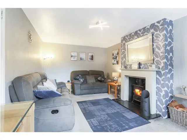 2 Bedroom Bungalow for Sale in Beith