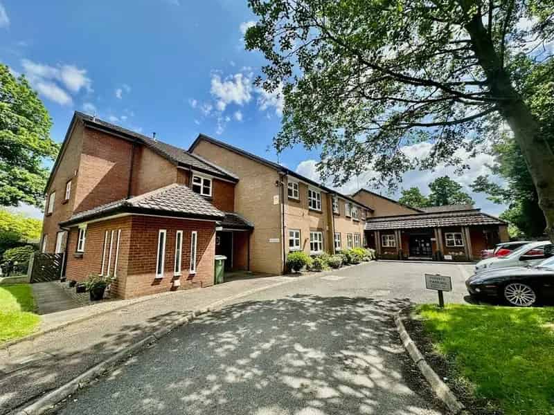 1 Bedroom Retirement Apartment for Sale in Cheadle