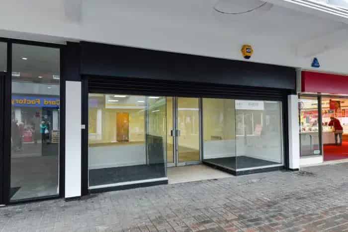 Retail Unit Town Centre Prime Location Near Specsavers Greggs
