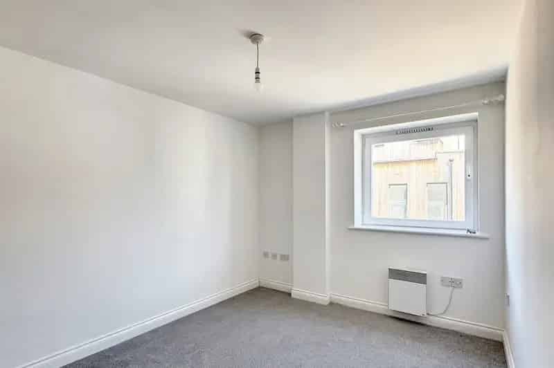 2 Bedroom Flat To Rent Available 2025