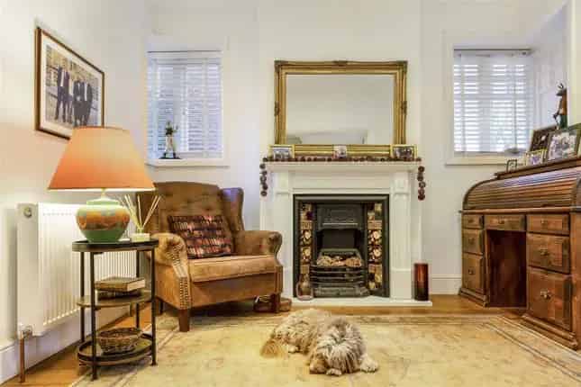 Four Bedroom Semi-Detached House for Sale Childs Hill NW2