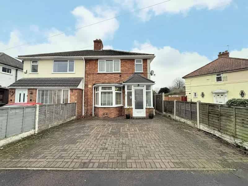 3 Bedroom Semi-Detached House for Sale