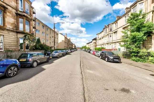 Flat to rent in Kenmure Street, Pollokshields, Glasgow G41