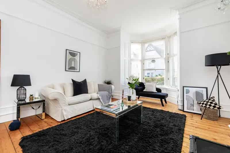 Spacious 2-Bedroom Flat West End Aberdeen