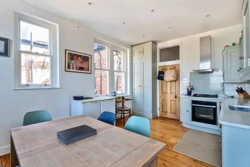 Two Double Bedroom Mansion Flat West Hampstead