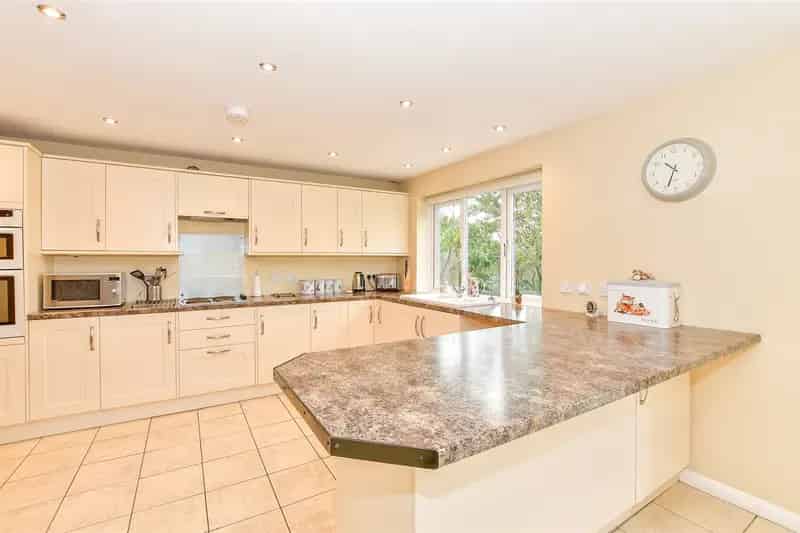 4 Bedroom Semi Detached House for Sale Horsmonden