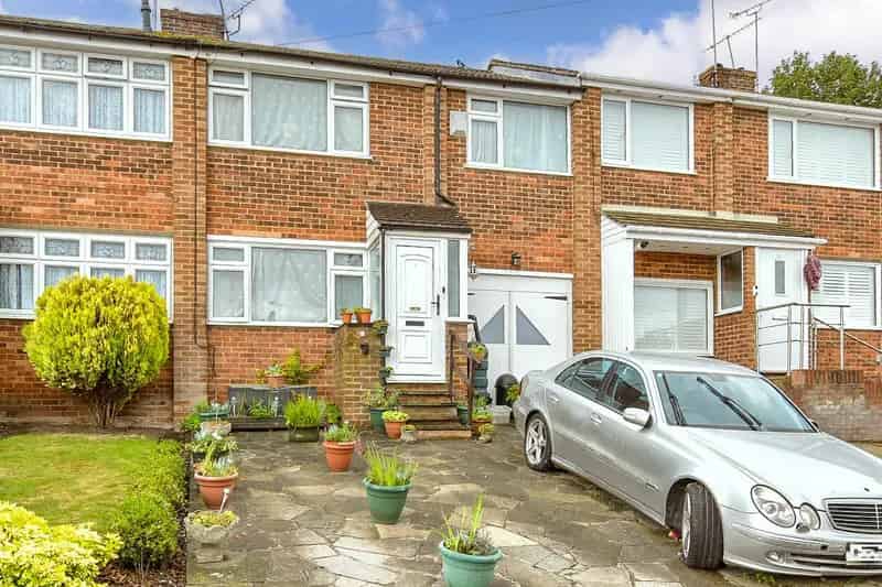 3 Bedroom Terraced House For Sale Near High Speed Rail