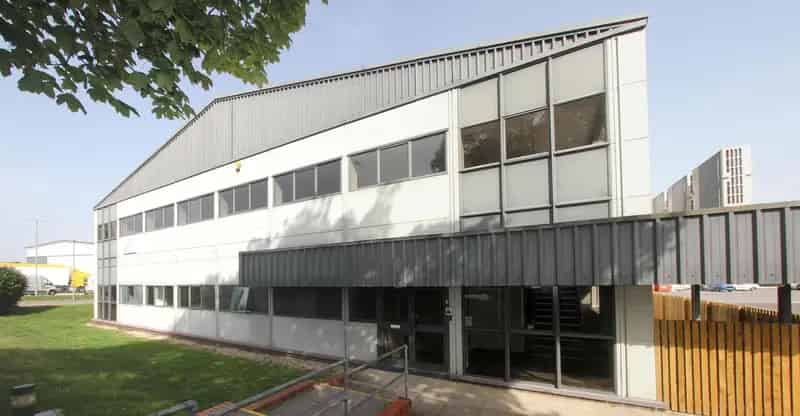 6912 sq ft Refurbished Office Suite Chandlers Ford 23 Parking Spaces