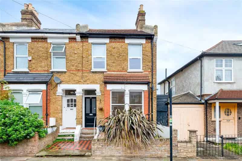 1 Bedroom Apartment Tooting Broadway London