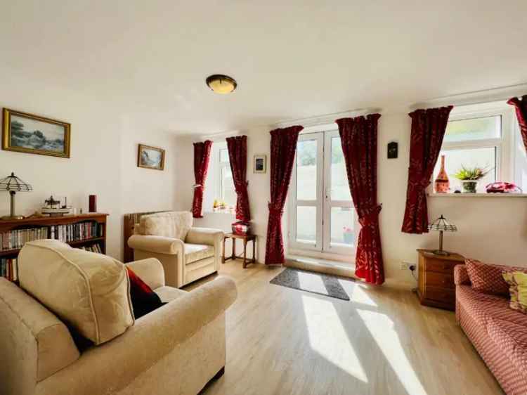 1 Bedroom Flat for Sale Hythe, No Chain