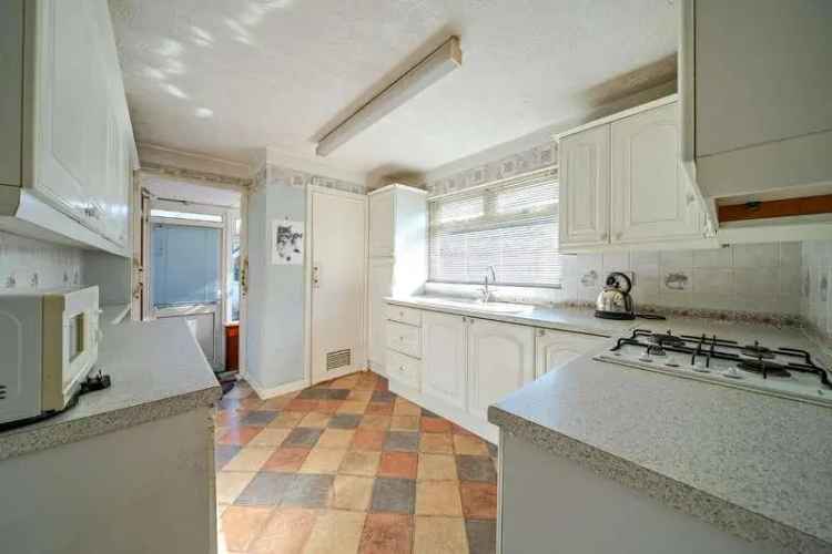 2 Bed Bungalow For Sale - Spacious, Convenient, Chain Free