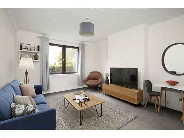 2 Bedroom Flat for Sale Near Tram and Buses