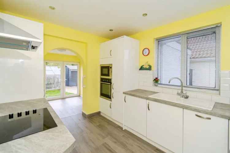 2 Bed Detached Bungalow Bishopstoke No Onward Chain