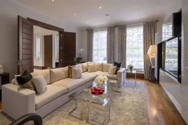 Luxury Mansion for Sale in Winnington Road N2