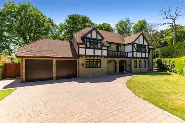 Detached Family Home Sunningdale Berkshire