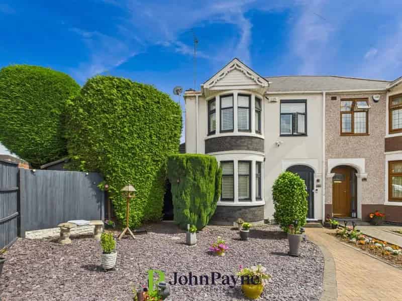 4 Bedroom Semi-Detached House for Sale