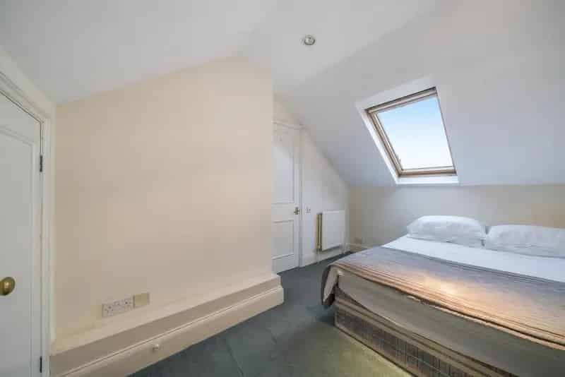 Bright Spacious 2 Double Bedroom 2 Bathroom Period Conversion Flat