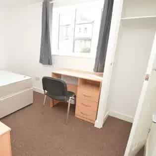 6 Bedroom Student House Near University of Birmingham