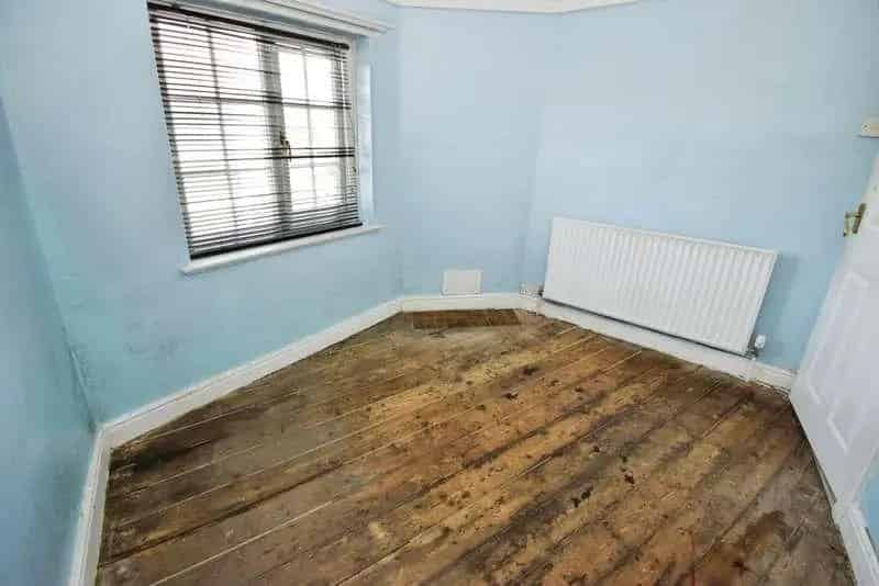 4 Bed Semi-Detached House for Sale