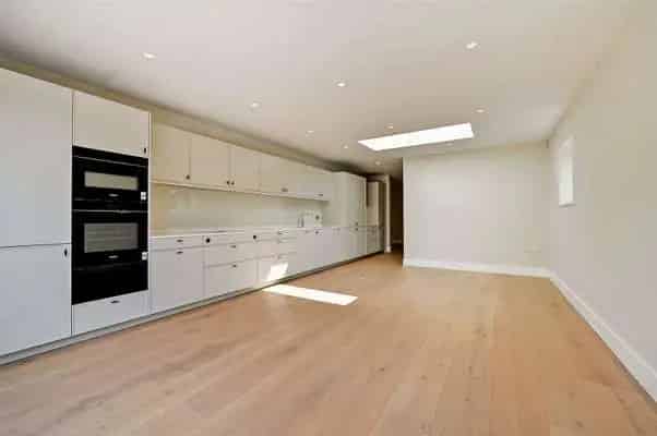 New 4-Bedroom Semi-Detached House in Oxford