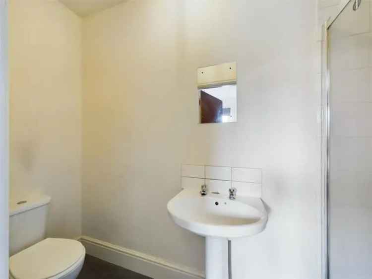 2 Bedroom Maisonette For Sale Near Lincoln City Centre