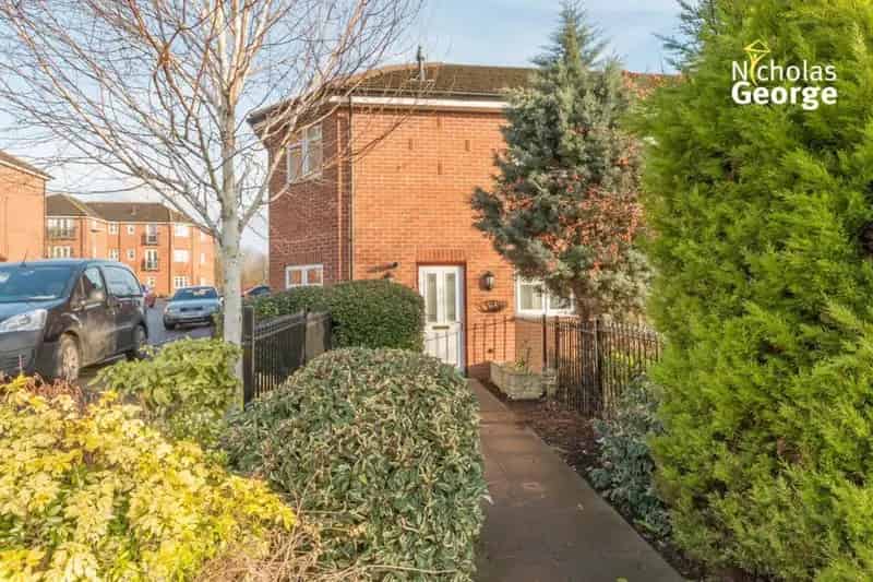 2 Bedroom Flat to Rent - Available August 5th