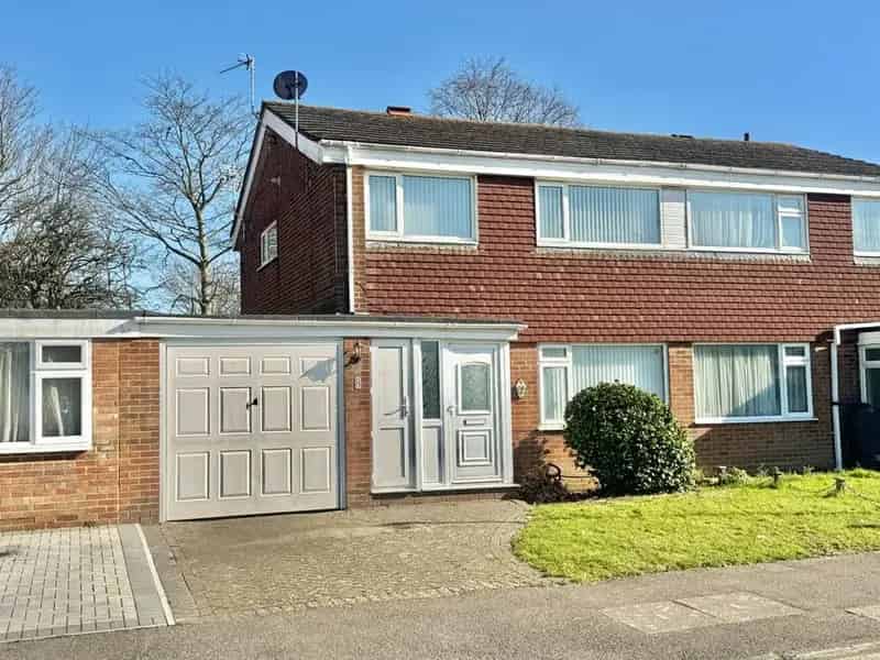 3 Bedroom Semi Detached House Folkestone Kent