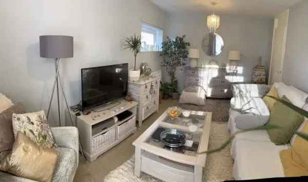 Bungalow For Rent in Wealden, England