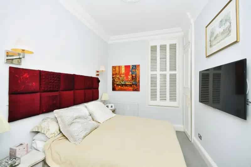 Stunning 2-Bedroom Flat Kemp Town Brighton Seafront Modern Period Features