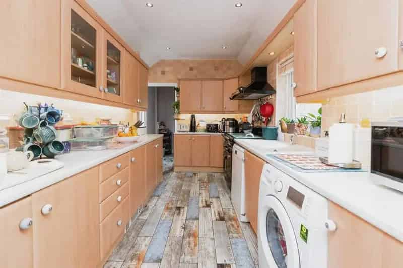 3 Bedroom Semi-Detached Victorian House for Sale