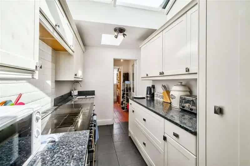 4 bed house for sale