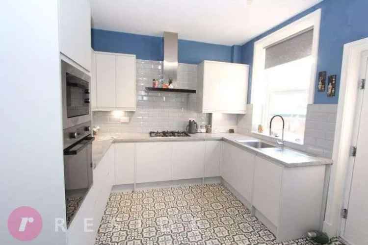 2 Bed House for Sale in Bamford